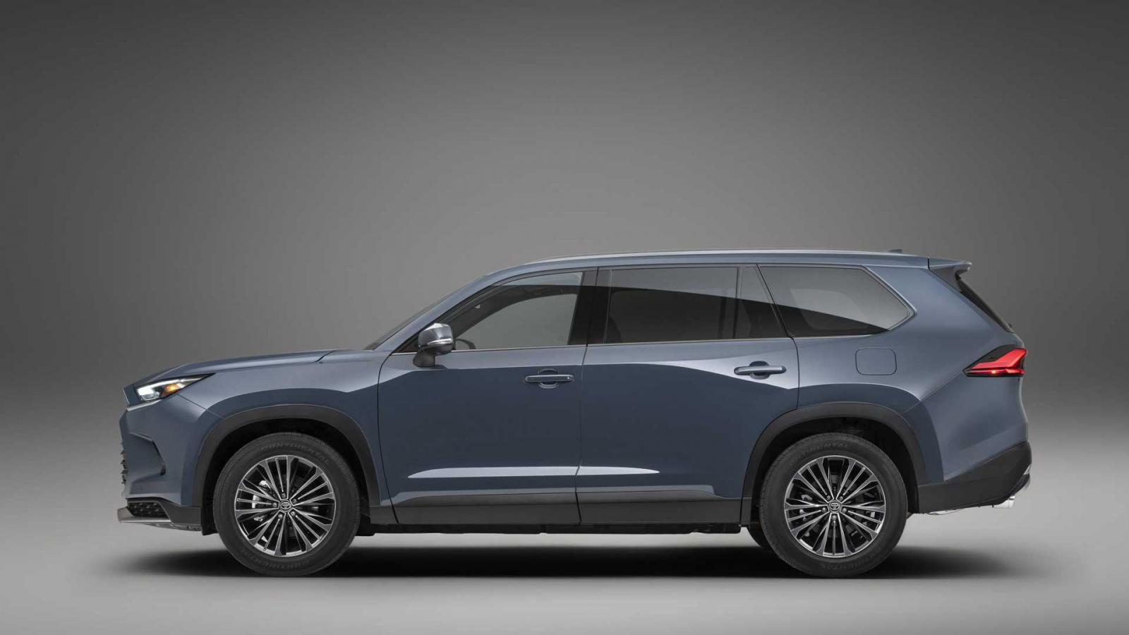 Το Toyota Grand Highlander έφτασε με έξτρα χώρους και έως 367 άλογα